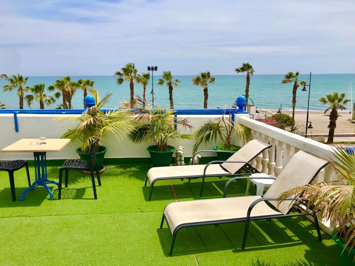 Hostal Guadalupe ตอร์เรโมลิโนส ภายนอก รูปภาพ
