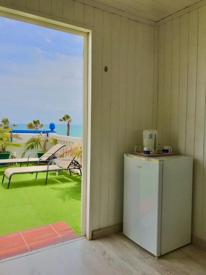 Hostal Guadalupe ตอร์เรโมลิโนส ภายนอก รูปภาพ