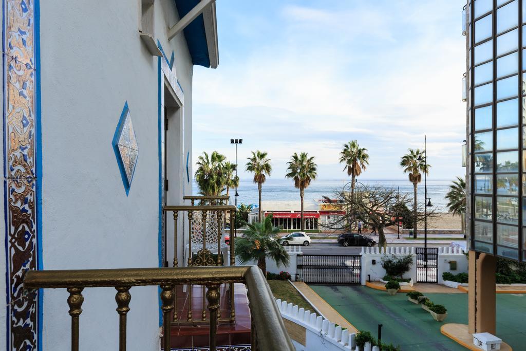 Hostal Guadalupe ตอร์เรโมลิโนส ภายนอก รูปภาพ